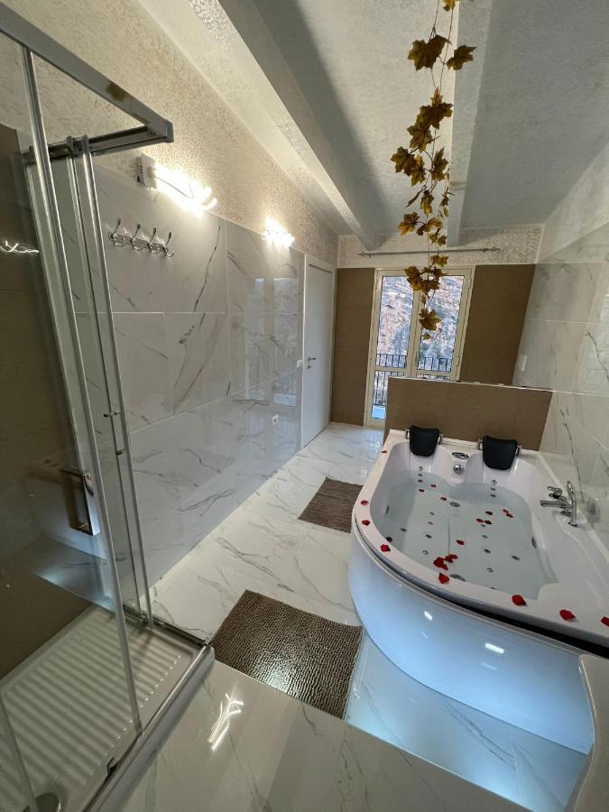 Bed and Breakfast L'Oasi Del Raganello Чівіта Екстер'єр фото